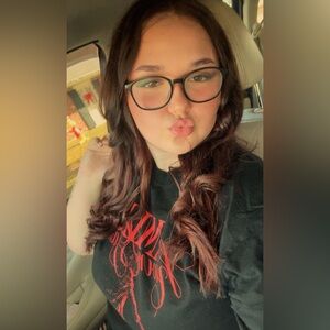 Meet your Posher, Savannah